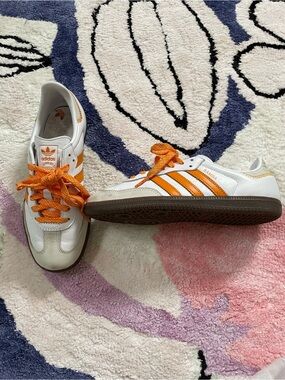 Adidas Samba OG shoes Cloud White / Eqt Orange / Off White IE6521 women's 6